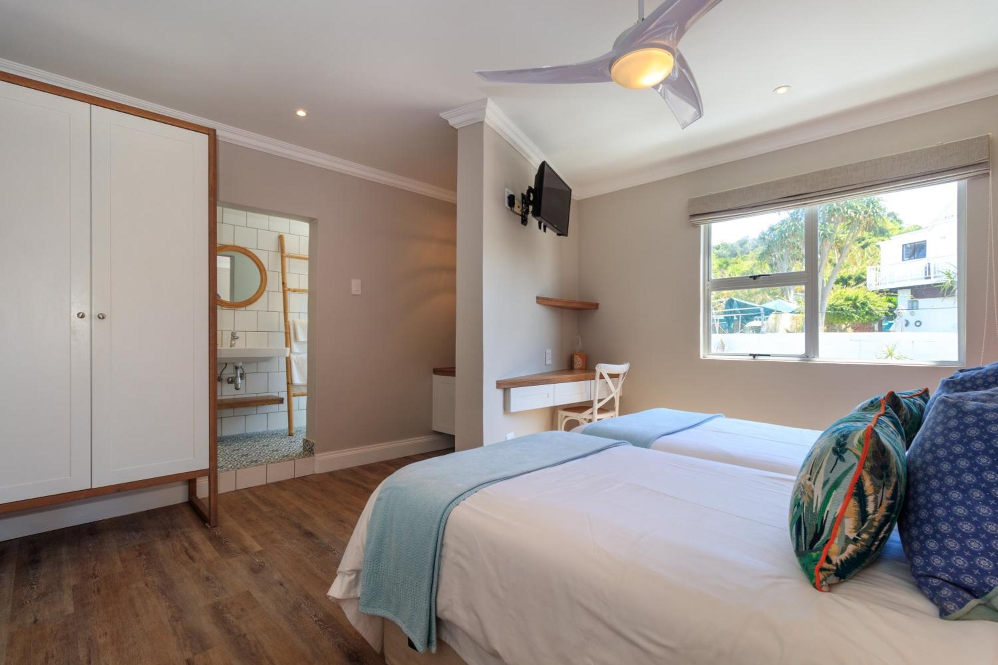 Morgan Bay Hotel Room photo