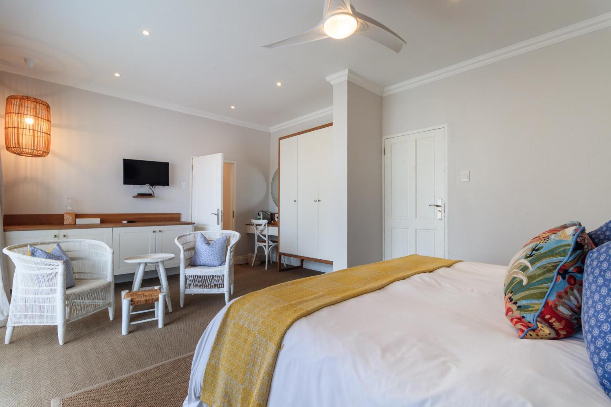 Morgan Bay Hotel Room photo