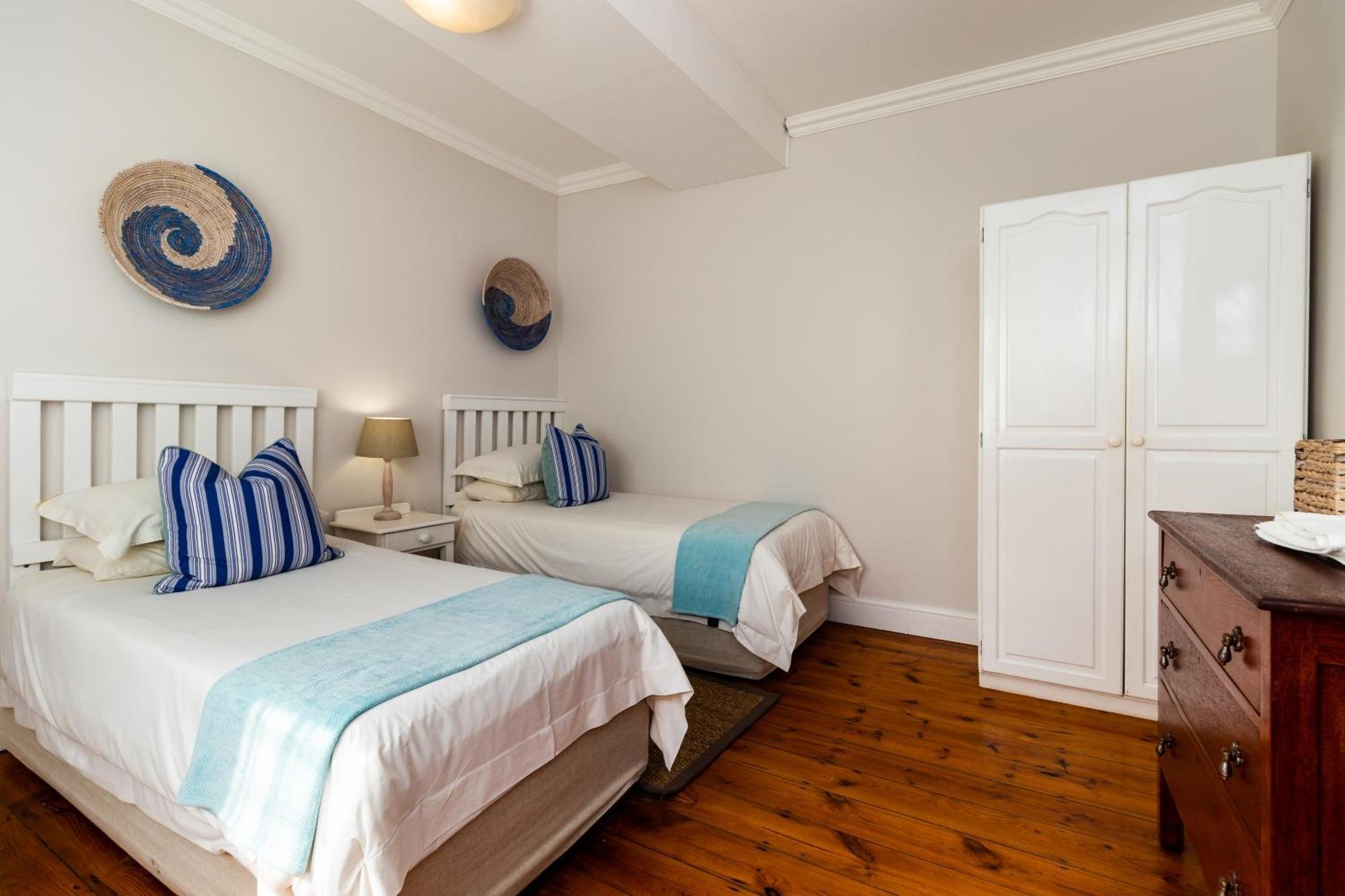 Morgan Bay Hotel Room photo